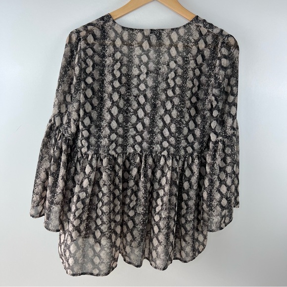 SHOW ME YOUR MUMU Post Tie Ruffle Top Size Small Snake Print - Picture 5 of 7